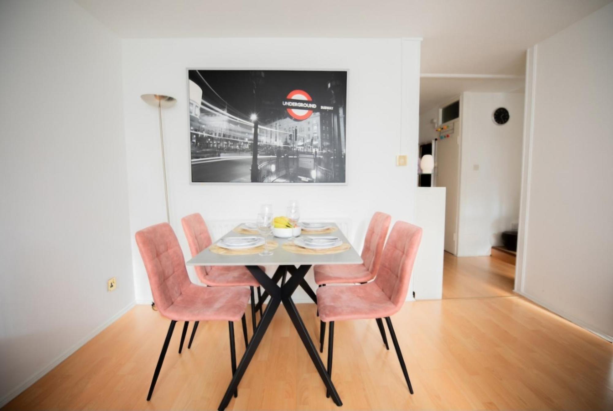 Bright And Spacious One Bedroom Apparment, Free Parking Londres Exterior foto